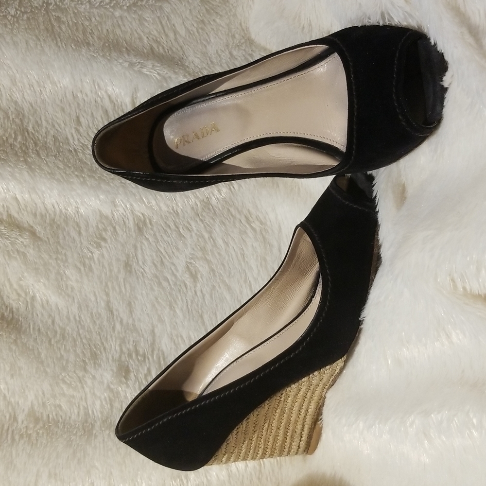 AUTHENTIC PRADA SUEDE PEEP TOE SHOES - SIZE 36 1/2